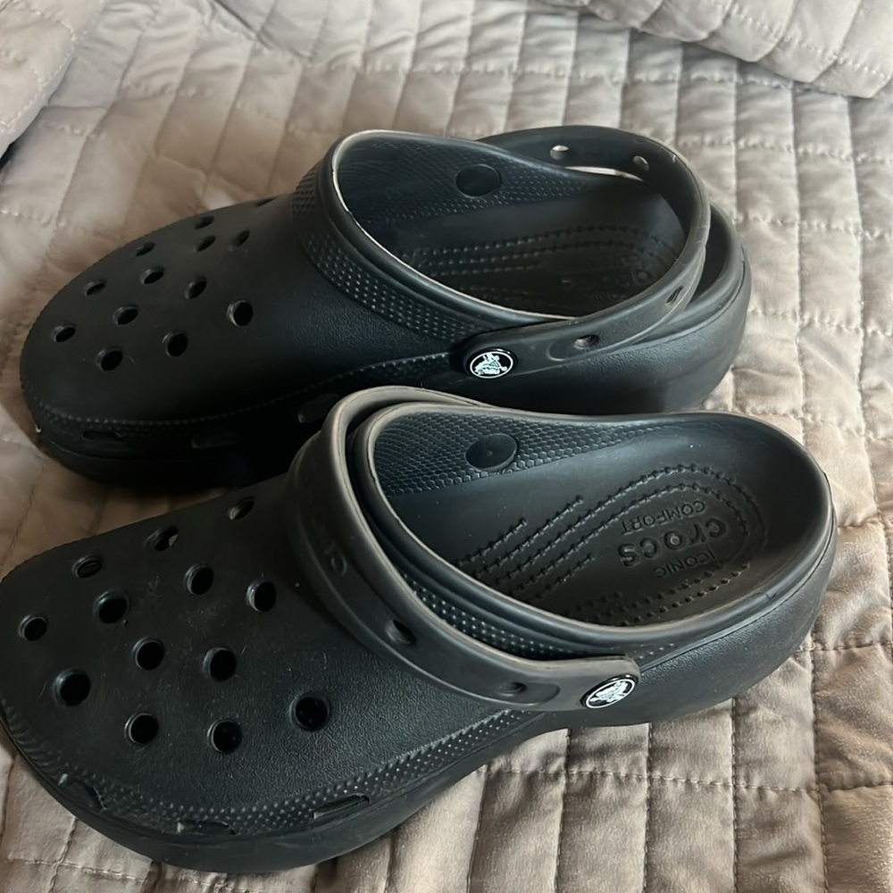 Crocs - Picture 2 of 3